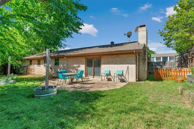 $368,000 | 4225 Dawn Drive, Benbrook, TX 76116