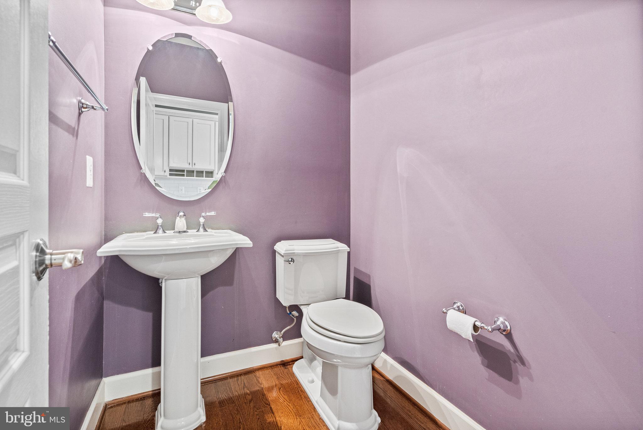4561 Rona Place Fairfax, VA 22030 - Photo 35 of 78 Powder room
