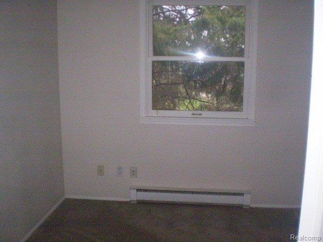 Maple Leaf Bdrm3