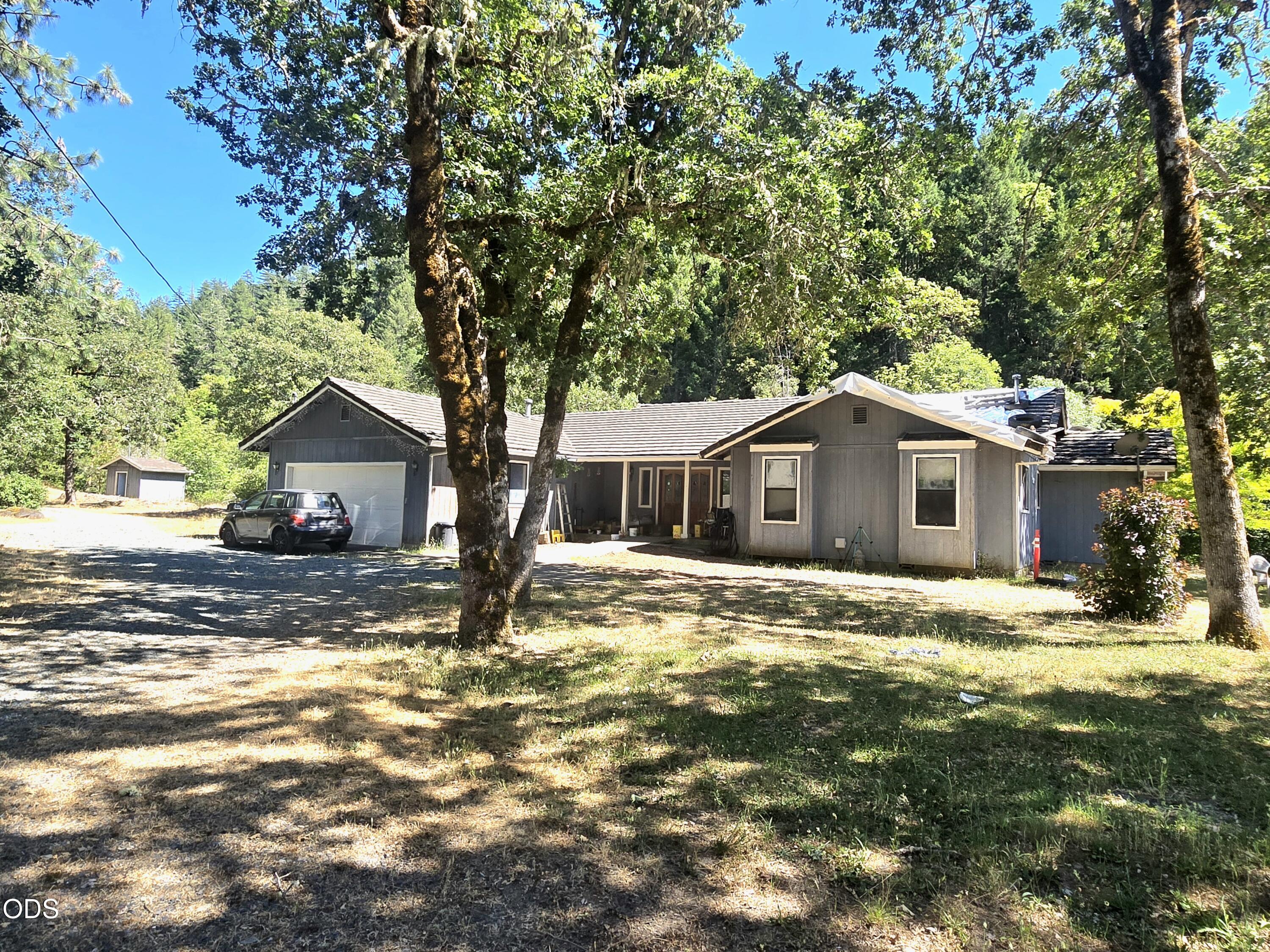 3901 Placer Road Wolf Creek, OR 97497 - Photo 8 of 52