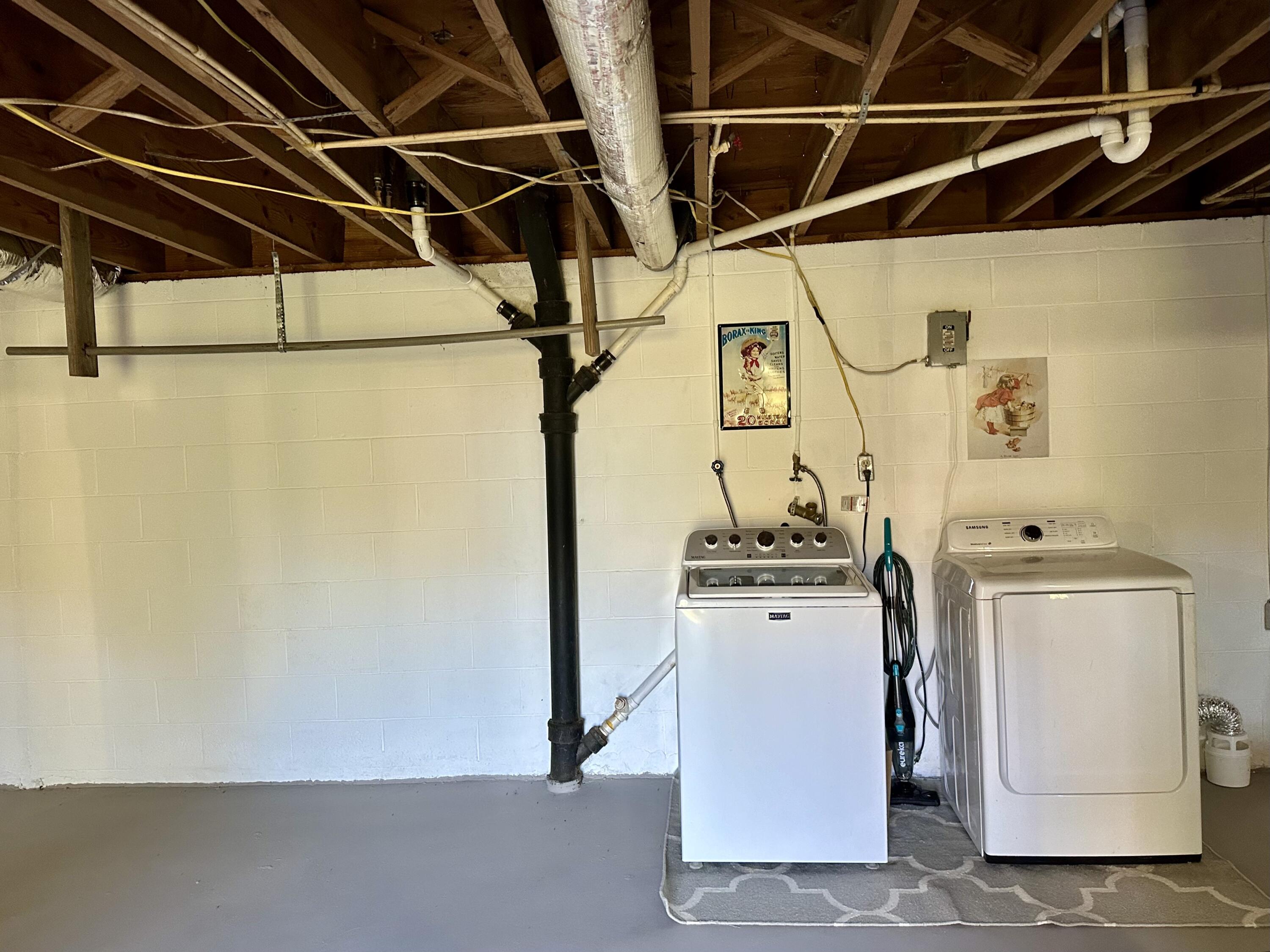 7870 Sontag Road Rocky Mount, VA 24151 - Photo 20 of 29 laundry room