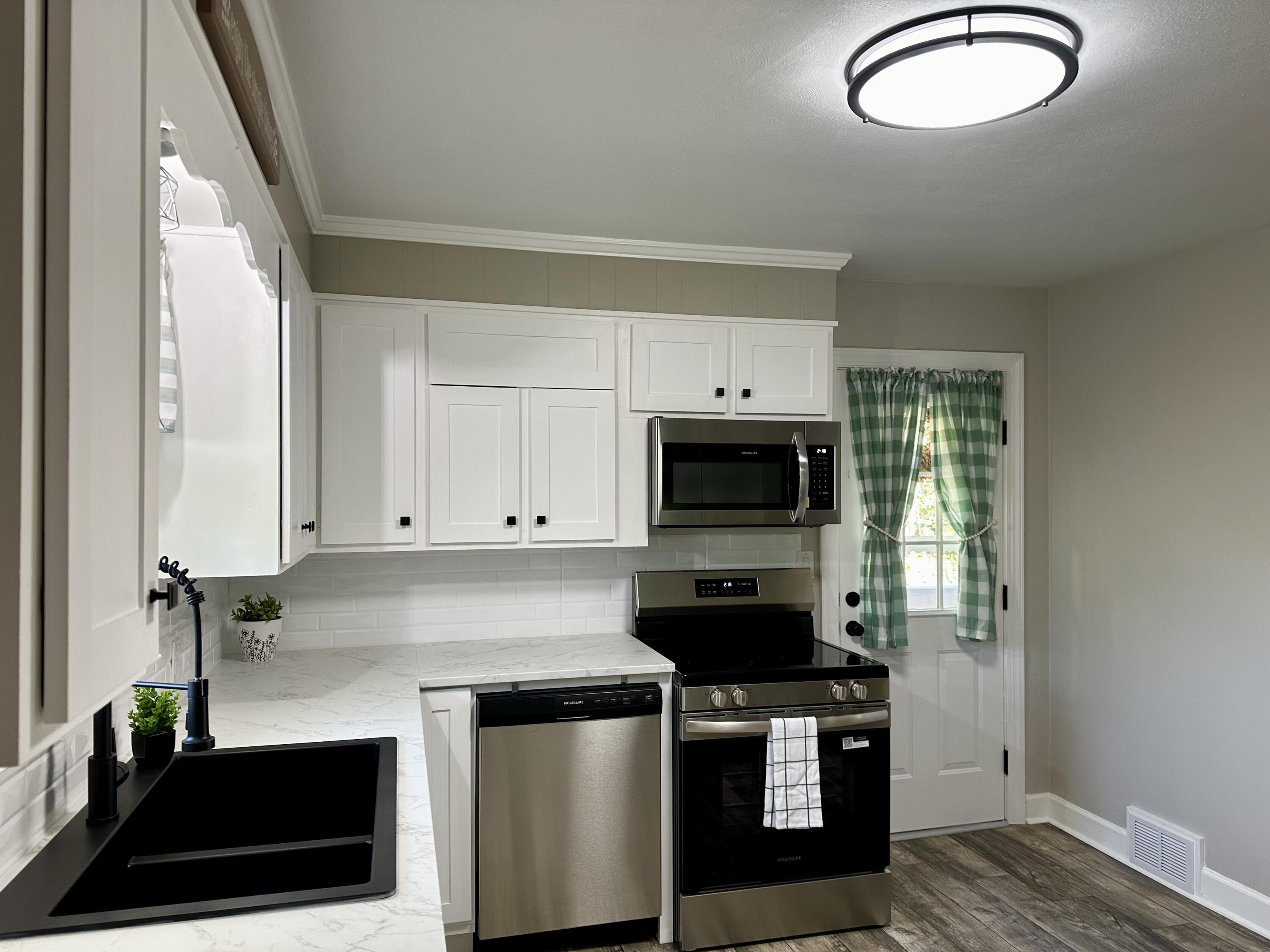 7870 Sontag Road Rocky Mount, VA 24151 - Photo 9 of 29 stove