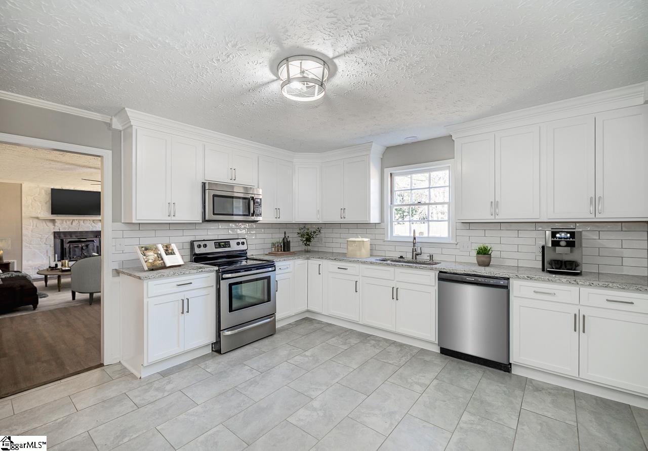 102 Bent Tree Street Easley, SC 29642 - Photo 13 of 31 Gallery Image 13