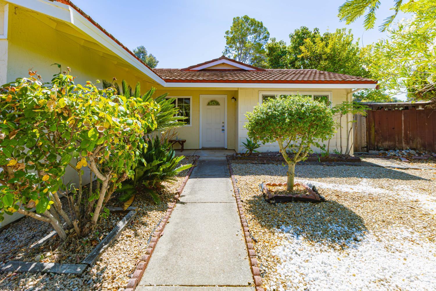 915 Seascape Circle Rodeo, CA 94572 - Photo 2 of 51 Gallery Image 2
