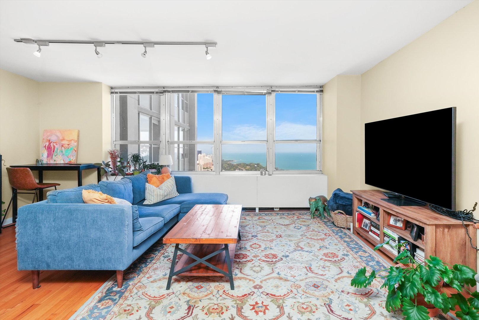 655 West Irving Park Road, Unit 5108 Chicago, IL 60613 - Photo 7 of 28