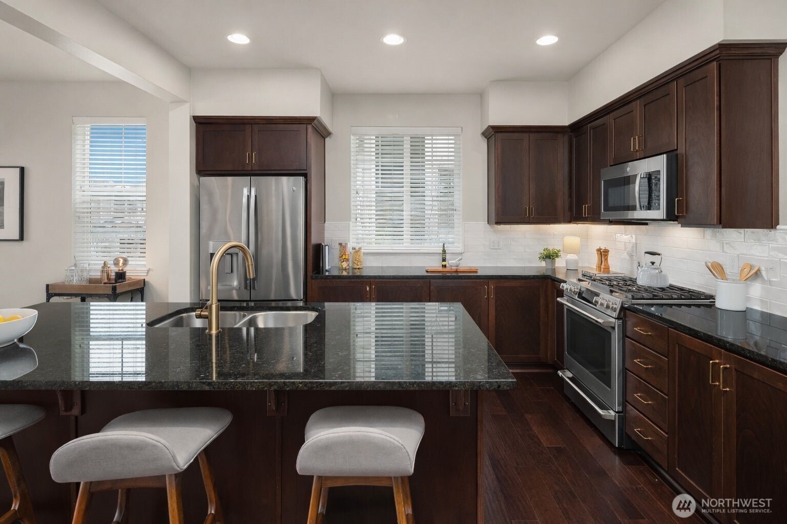 6908 31st Avenue Southwest Seattle, WA 98126 - Photo 16 of 33