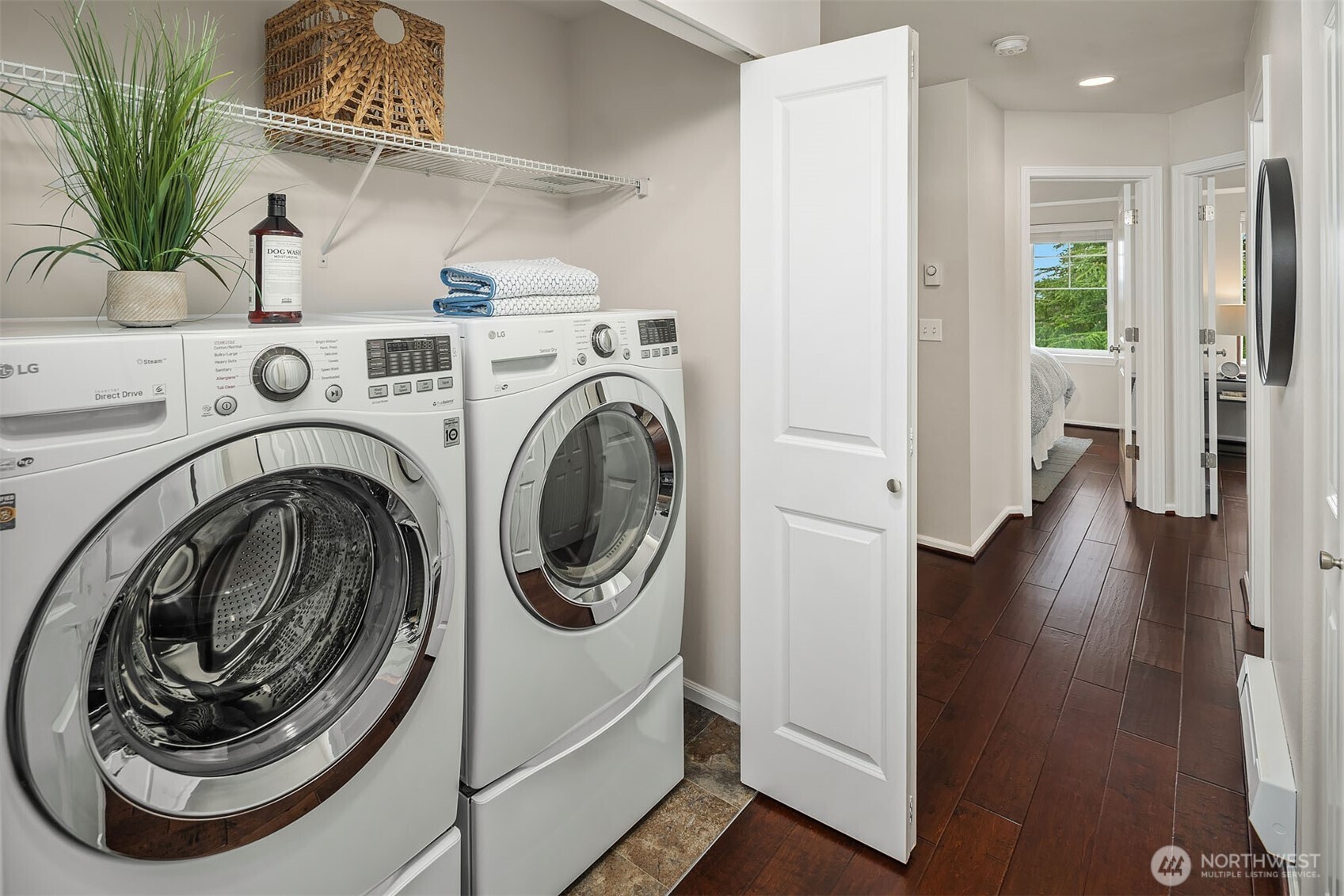 6908 31st Avenue Southwest Seattle, WA 98126 - Photo 23 of 33