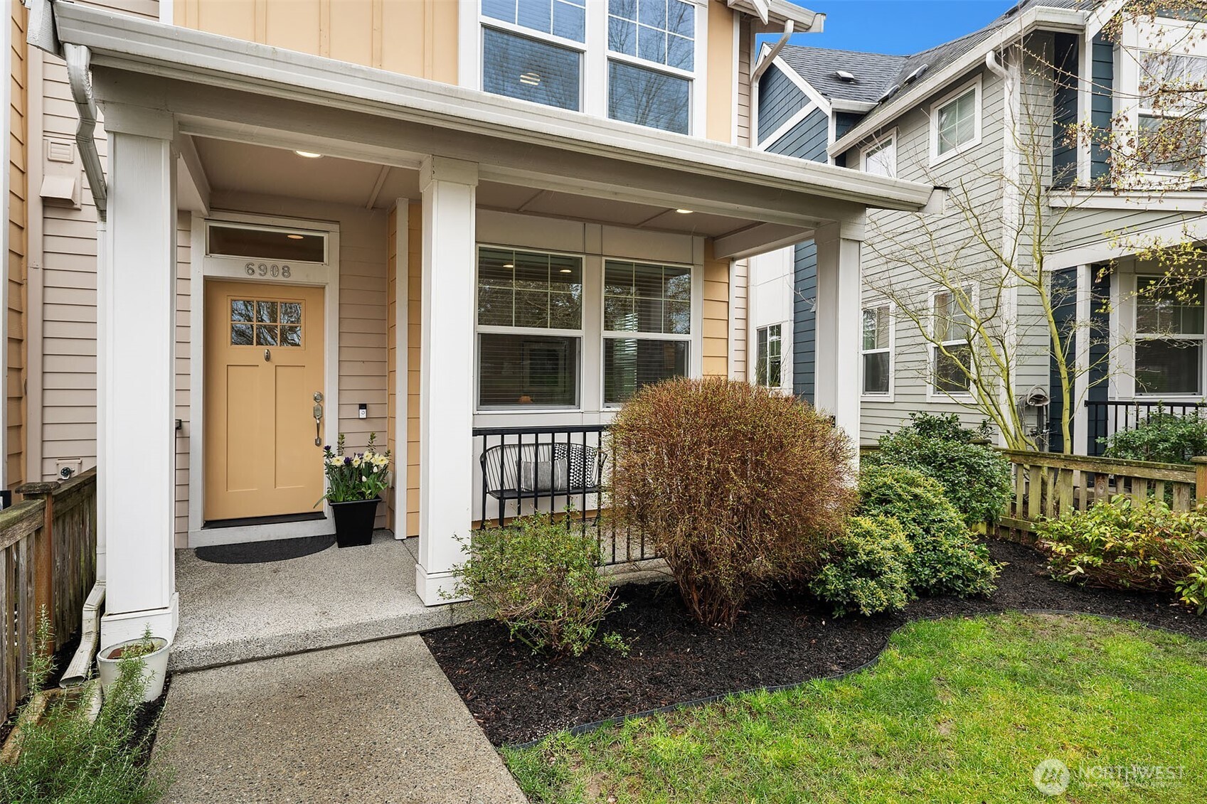 6908 31st Avenue Southwest Seattle, WA 98126 - Photo 3 of 33