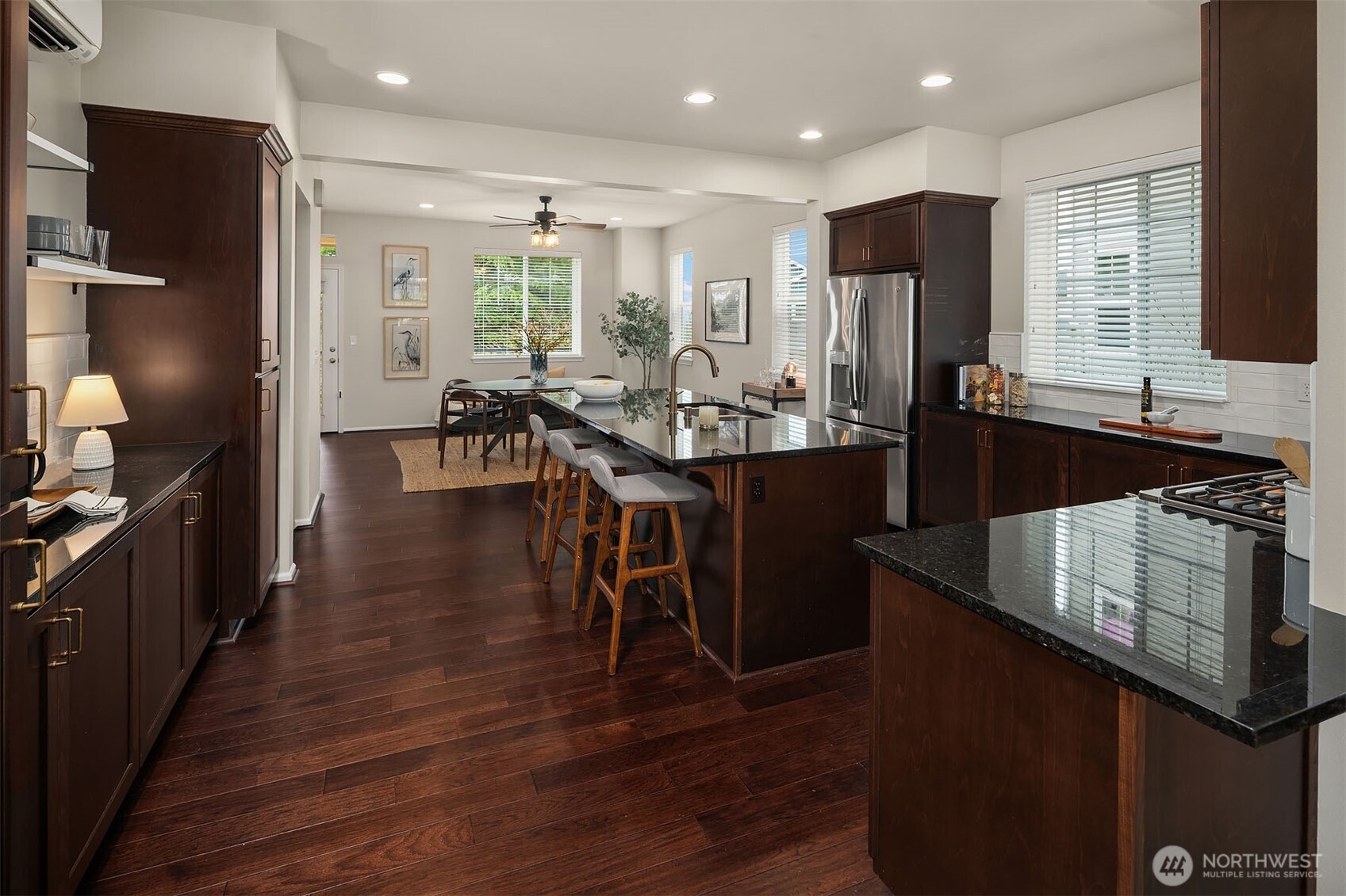 6908 31st Avenue Southwest Seattle, WA 98126 - Photo 8 of 33