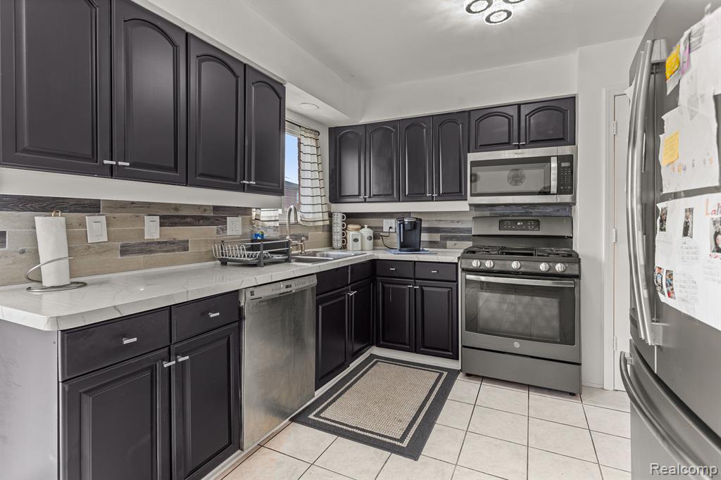 4604 Palmer Street Dearborn, MI 48126 - Photo 9 of 27