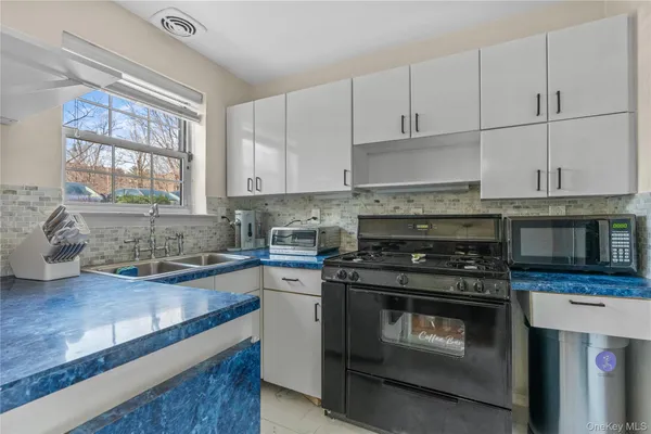 $489,000 | 65 Rockledge Road, Unit TG, Bronxville, NY 10708