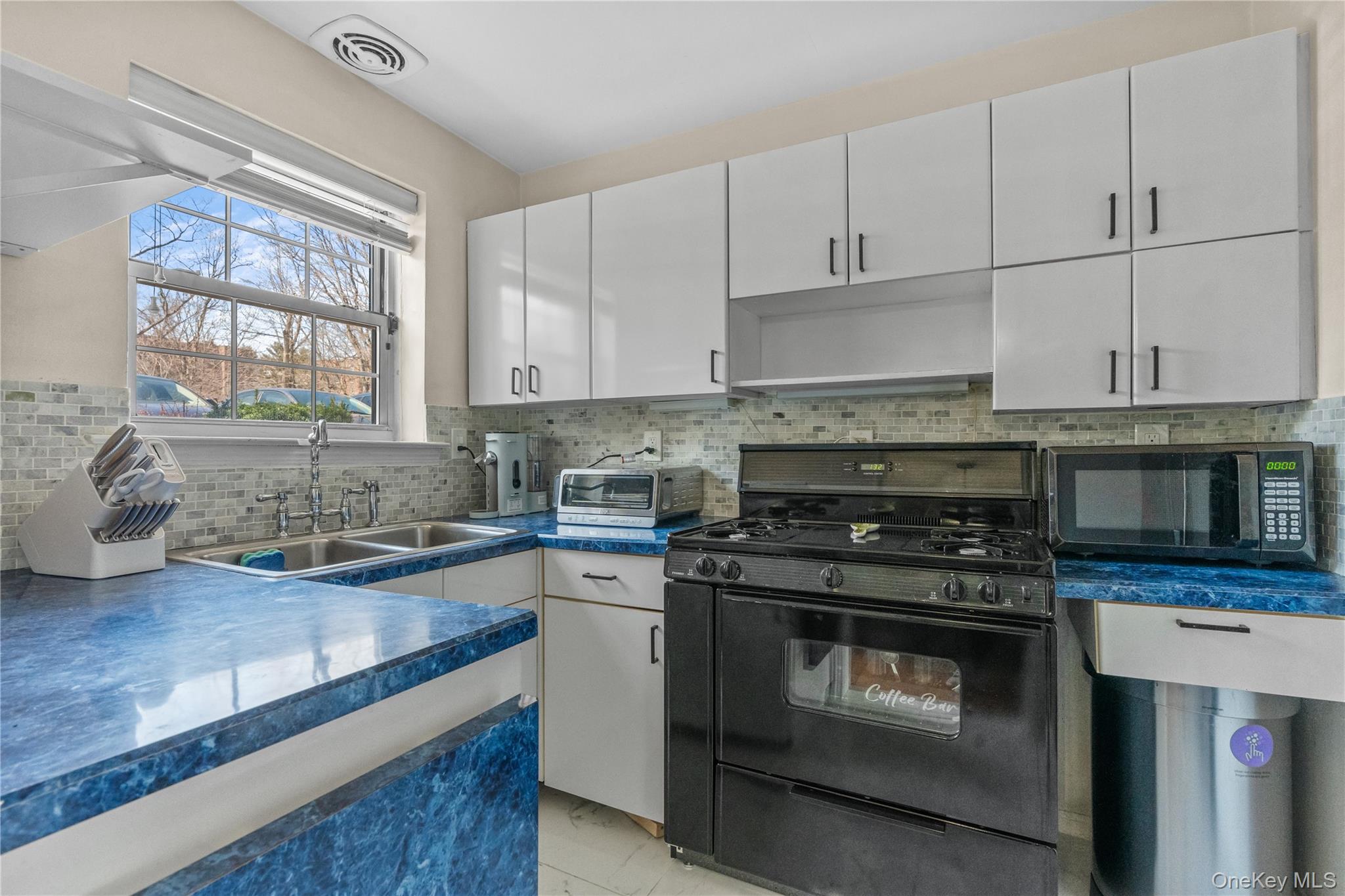 65 Rockledge Road, Unit TG Bronxville, NY 10708 - Photo 10 of 25