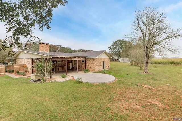 $267,000 | 2259 Maringouin Road West, Maringouin, LA 70757