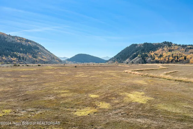 $9,950,000 | 955 Red Tail Butte Road, Jackson, WY 83001