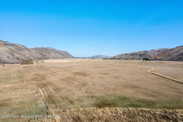 $9,950,000 | 955 Red Tail Butte Road, Jackson, WY 83001