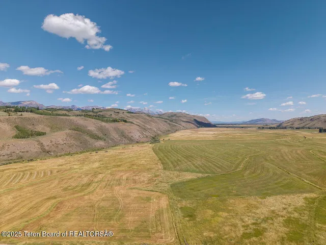 $9,950,000 | 955 Red Tail Butte Road, Jackson, WY 83001