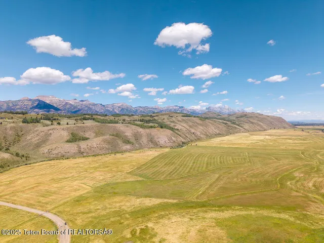 $9,950,000 | 955 Red Tail Butte Road, Jackson, WY 83001