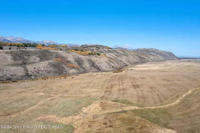 $9,950,000 | 955 Red Tail Butte Road, Jackson, WY 83001