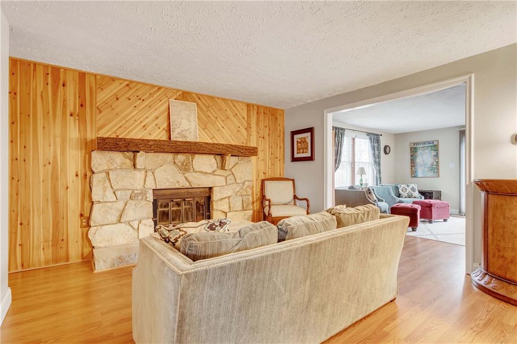 247 Ritter Road Sewickley, PA 15143 - Photo 4 of 24 Gallery Image 4