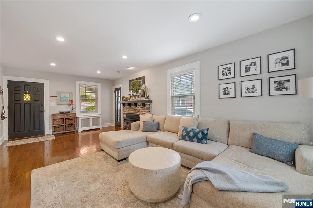 15 Valley Road Nutley, NJ 07110 - Photo 11 of 44
