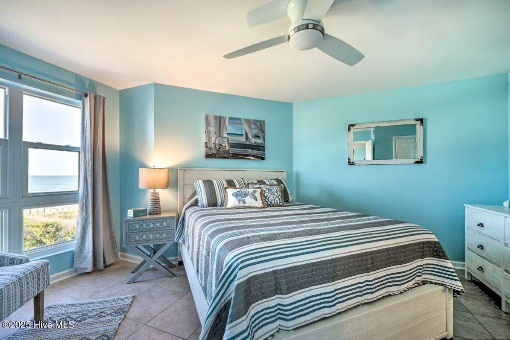 2000 New River Inlet Road, Unit 3209 North Topsail Beach, NC 28460 - Photo 12 of 44 Master suite