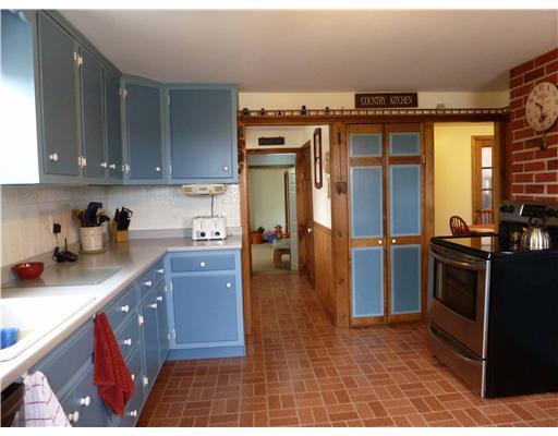 466 River Road Orrington, ME 04474 - Photo 2 of 25 Kitchen.