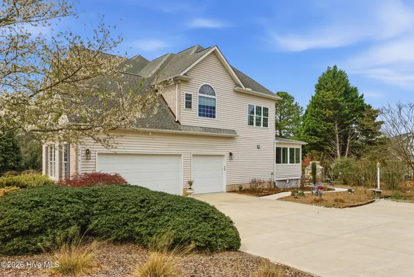 $890,000 | 115 Rachels Point Road, West End, NC 27376