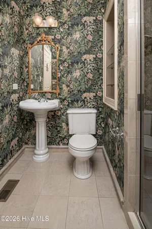 $549,000 | 3001 Westview Drive, Greenville, NC 27834