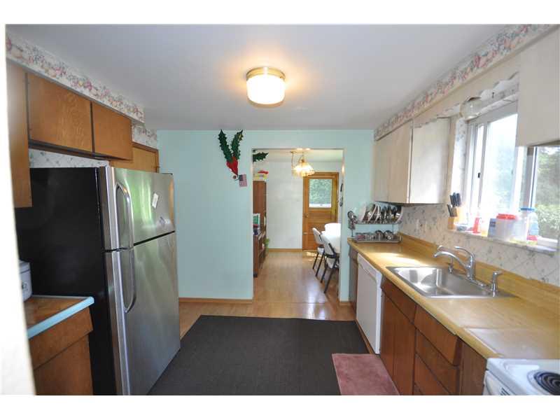1792 Hollyrood Road Baldwin, PA 15227 - Photo 4 of 15 Kitchen.