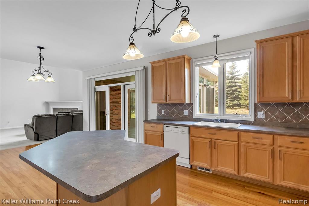 2040 Somerville Road Rochester Hills, MI 48307 - Photo 18 of 63