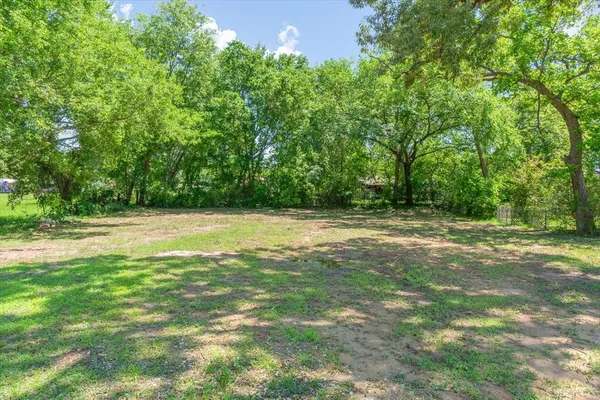 $45,000 | 402 North Houston Street, Edgewood, TX 75117