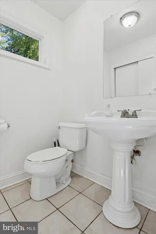 $625,000 | 646 Woodview Drive, Hockessin, DE 19707