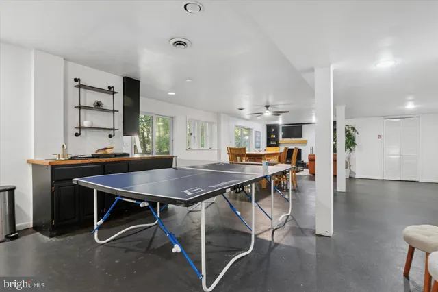 $625,000 | 646 Woodview Drive, Hockessin, DE 19707