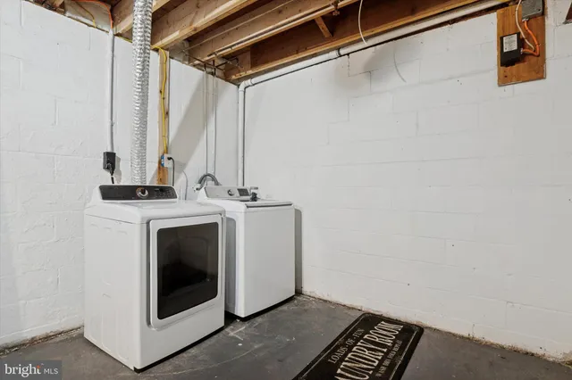 $625,000 | 646 Woodview Drive, Hockessin, DE 19707