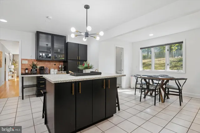 $625,000 | 646 Woodview Drive, Hockessin, DE 19707