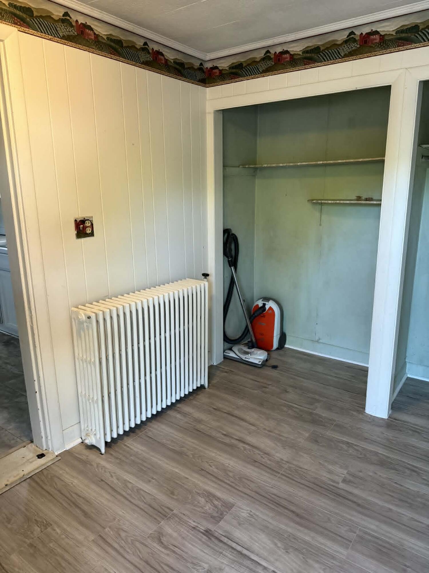 17 Bates Street Millinocket, ME 04462 - Photo 17 of 38 Mud room