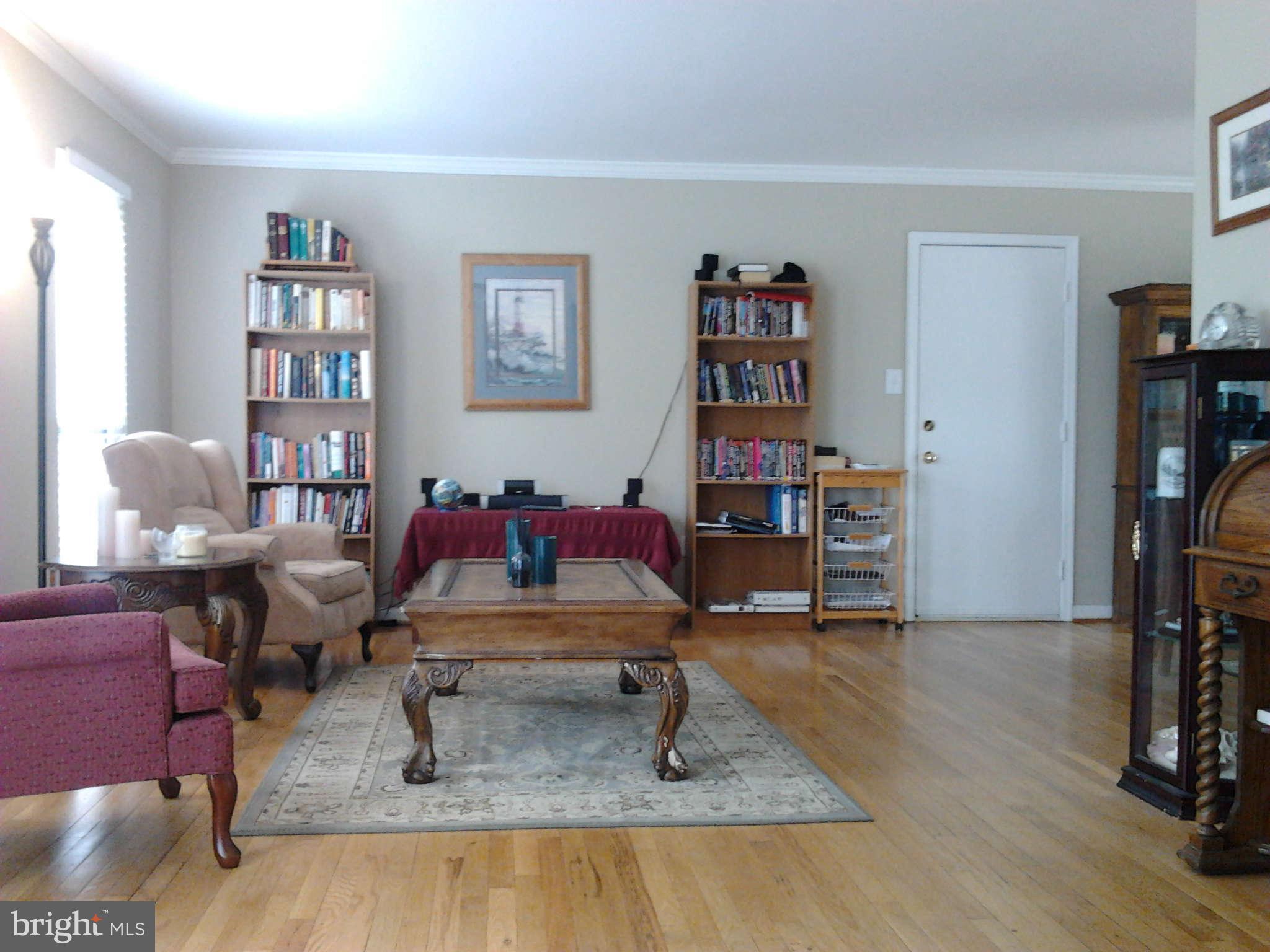 2418 Ivywood Road Reston, VA 20191 - Photo 3 of 16 Living Room