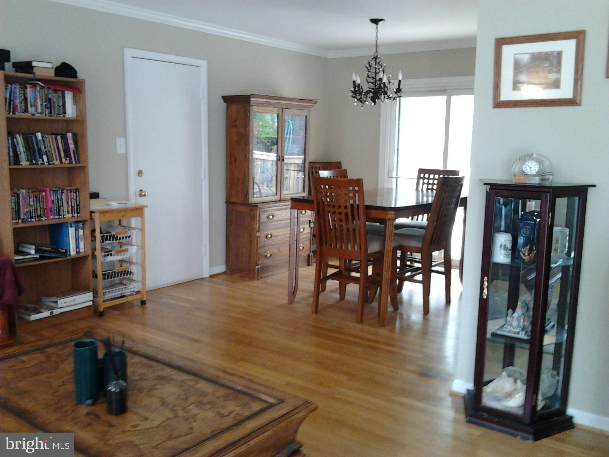2418 Ivywood Road Reston, VA 20191 - Photo 7 of 16 Interior (General)