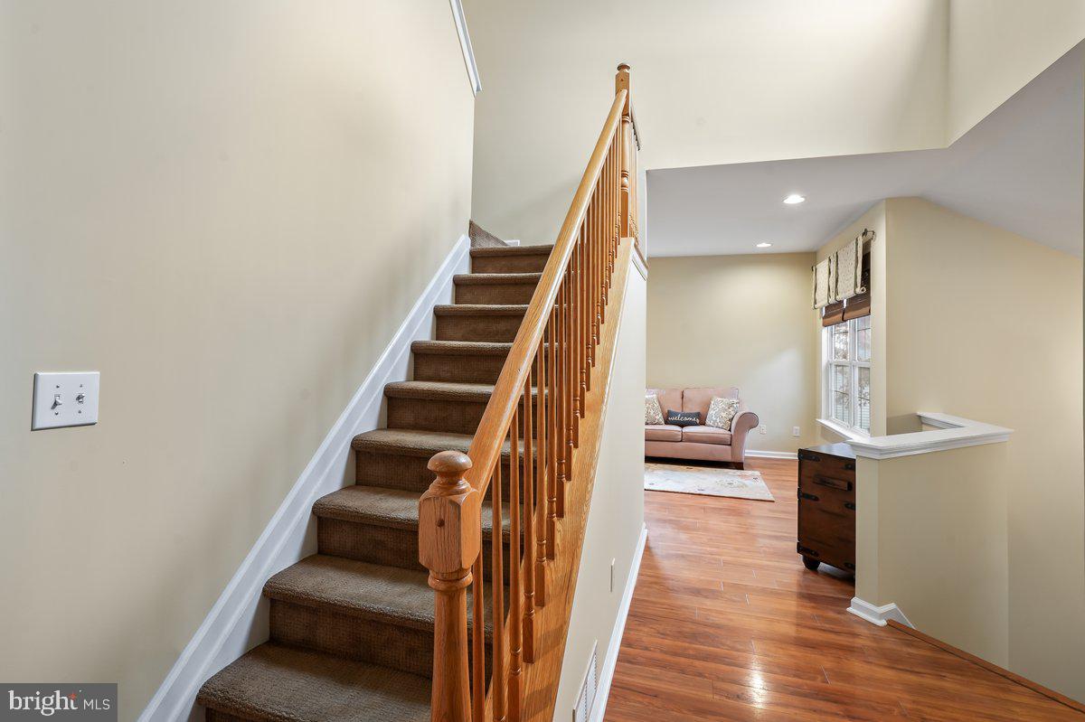 60 Manley Road Pennington, NJ 08534 - Photo 7 of 45