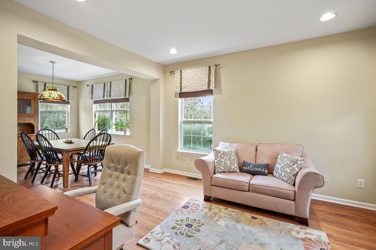 60 Manley Road Pennington, NJ 08534 - Photo 9 of 45