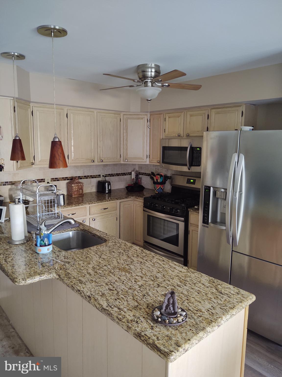 12 Deer Run Road Perkasie, PA 18944 - Photo 3 of 33 Kitchen Counter tops