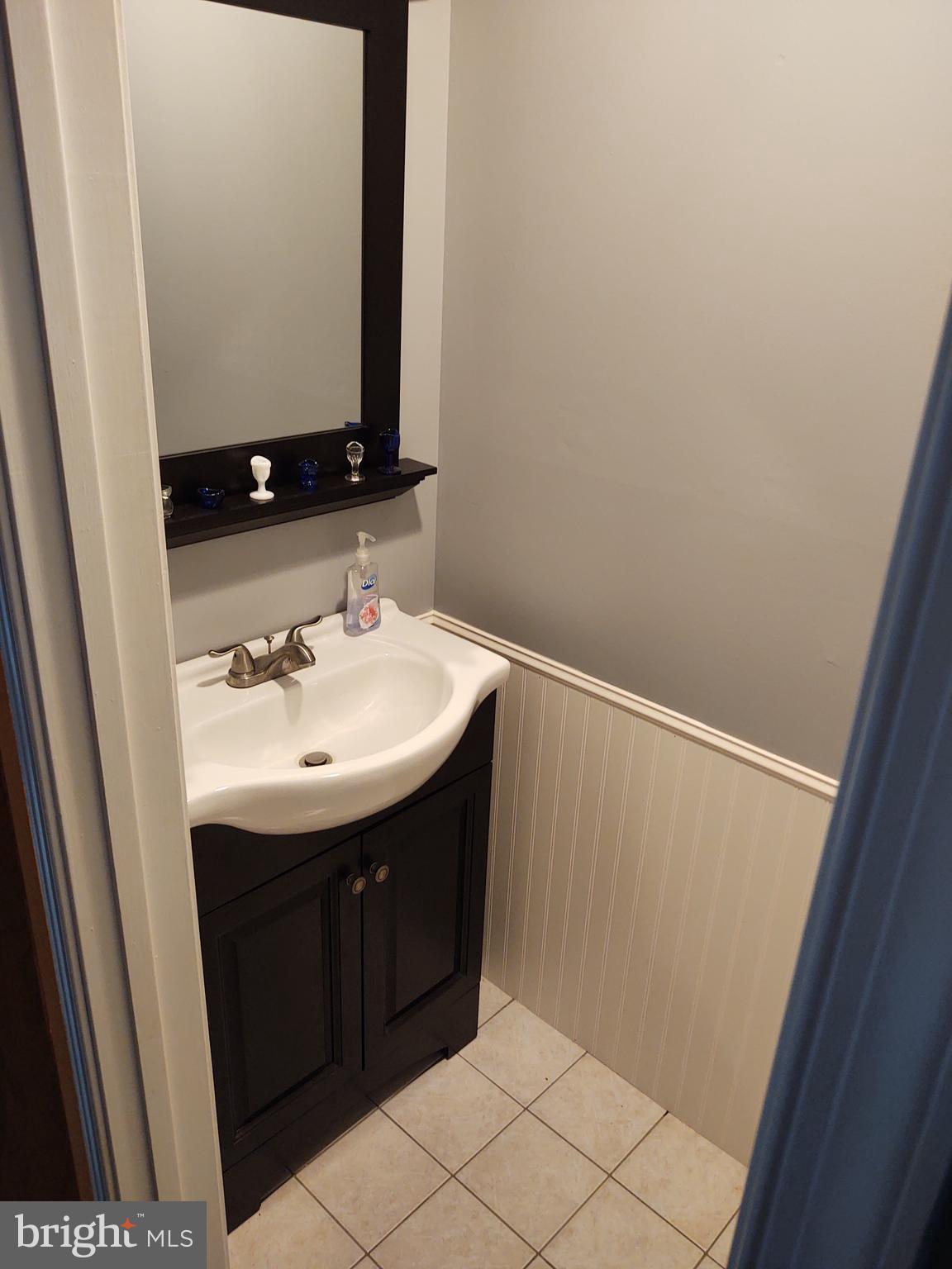 12 Deer Run Road Perkasie, PA 18944 - Photo 4 of 33 Power room