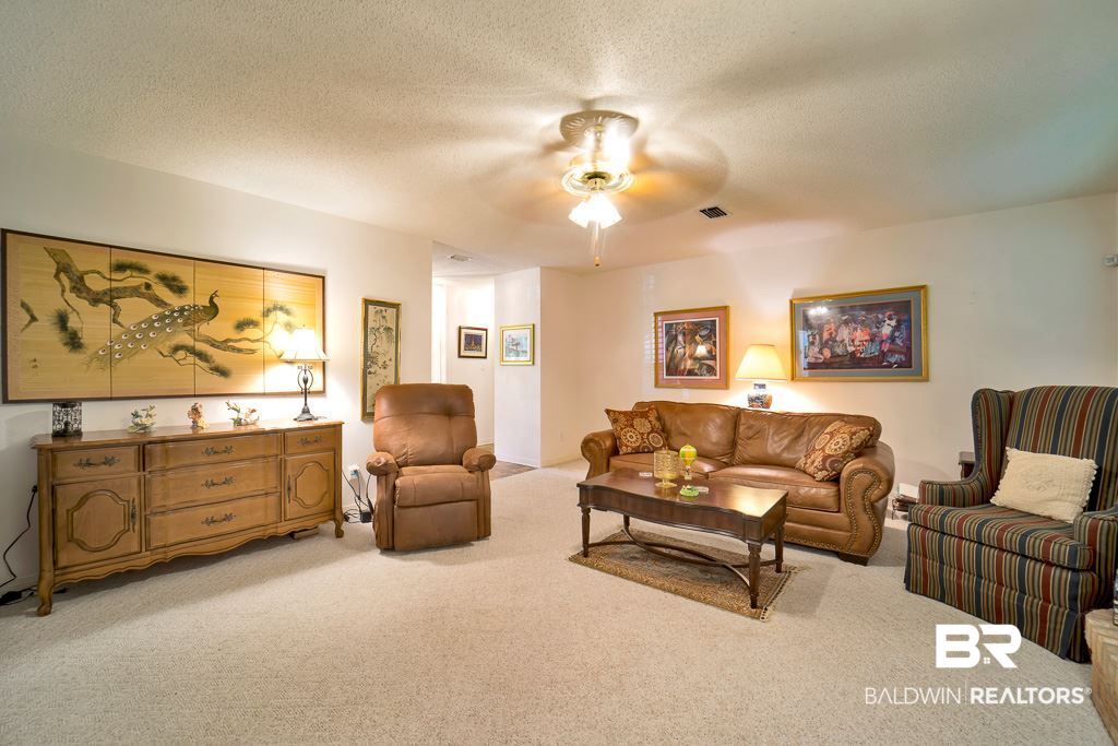 20094 Pecan Trace Fairhope, AL 36532 - Photo 11 of 28 Living Room