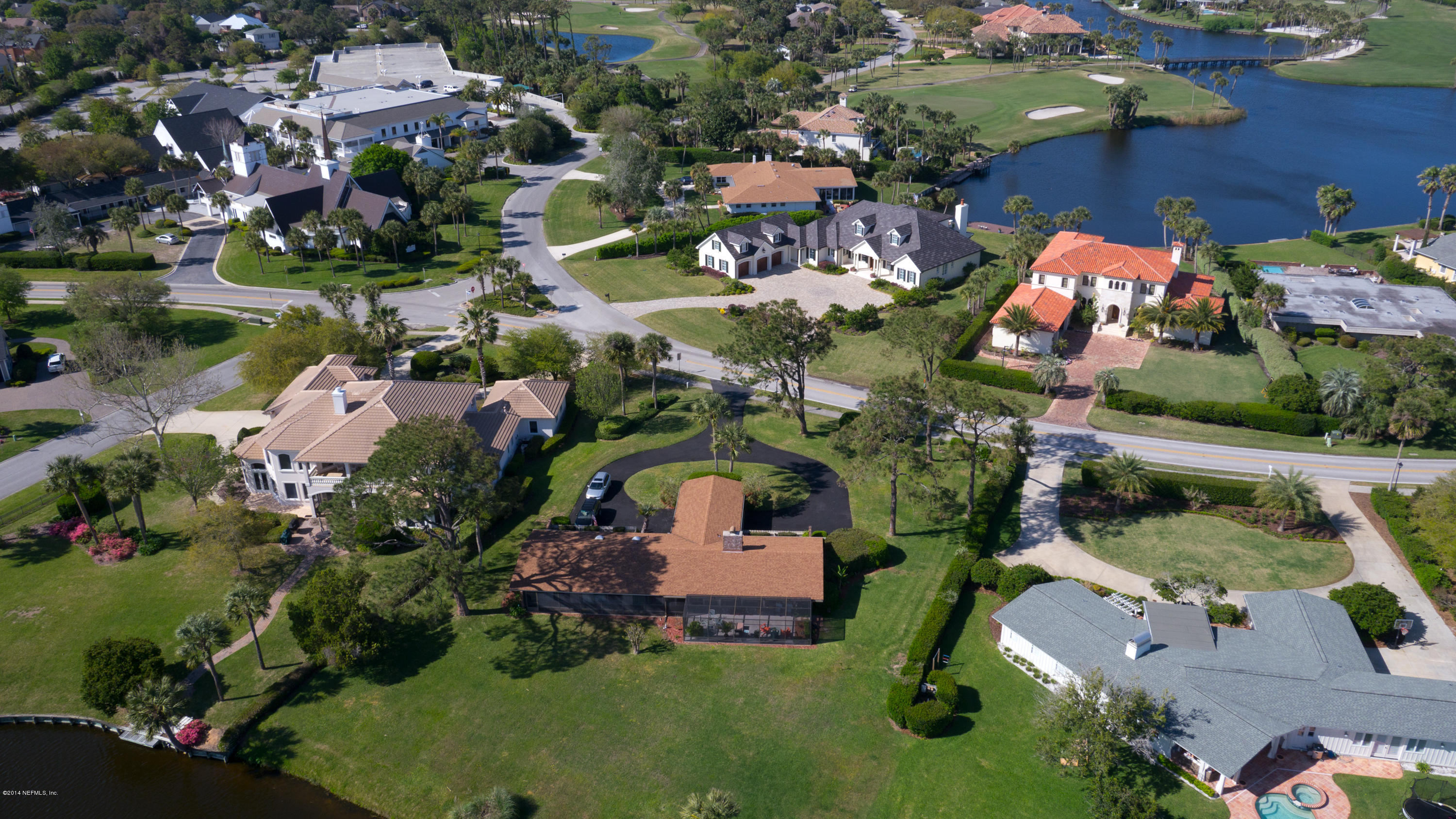24 Solana Road Ponte Vedra Beach, FL 32082 - Photo 3 of 28 Circle Driveway