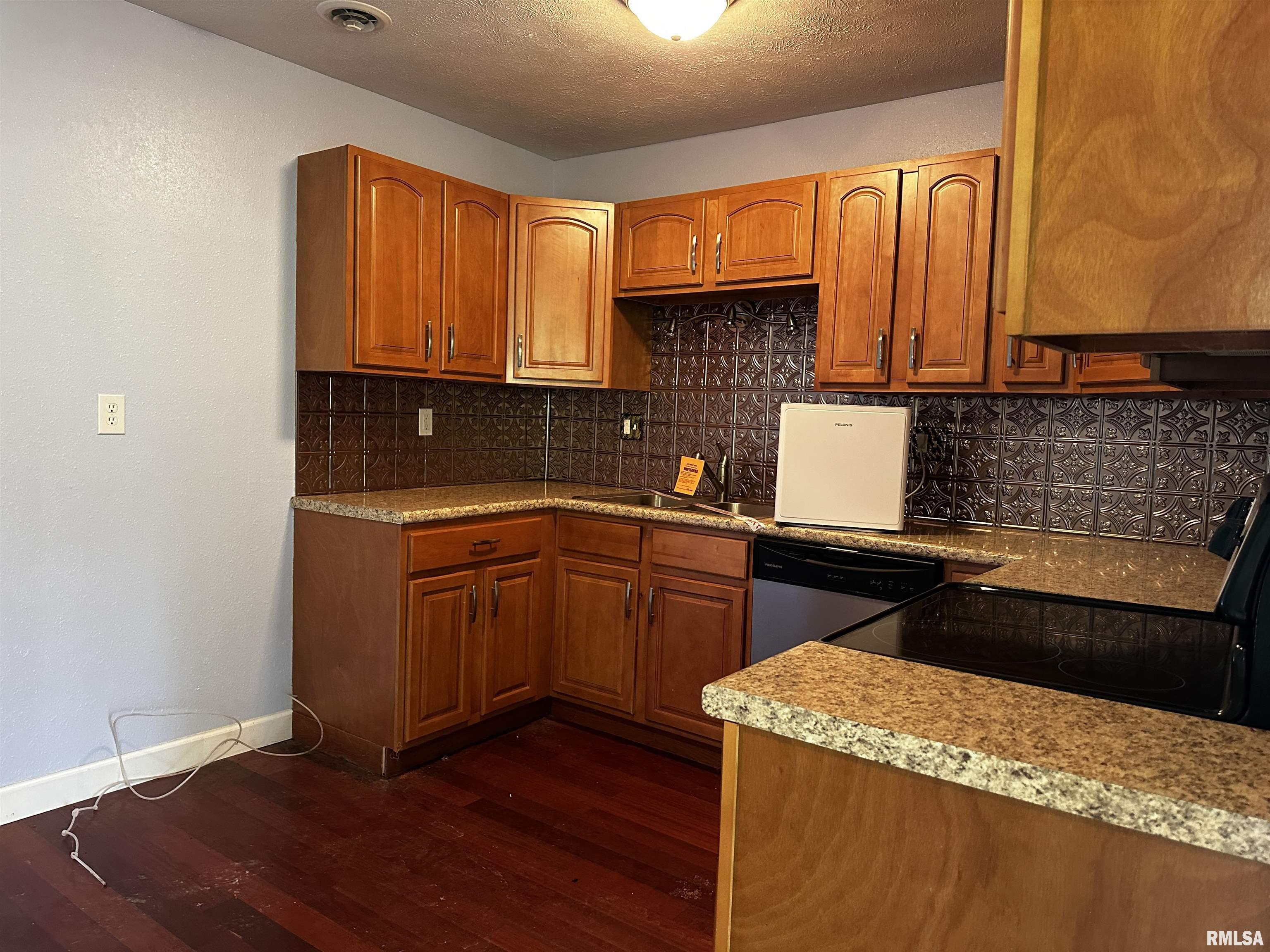 13253 North Greenbriar Road Carterville, IL 62918 - Photo 18 of 29