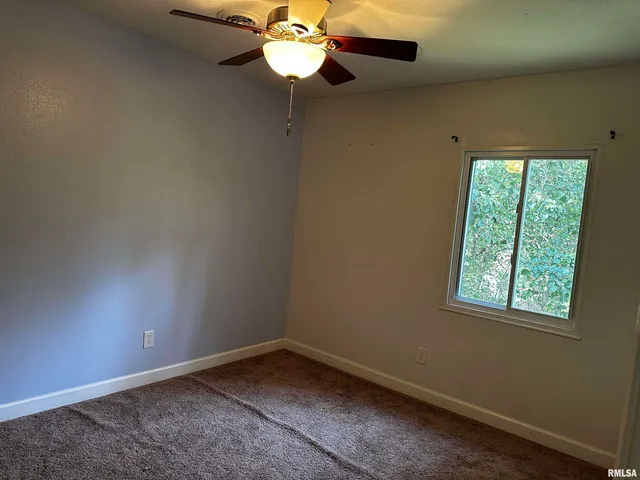 $85,000 | 13253 North Greenbriar Road, Carterville, IL 62918