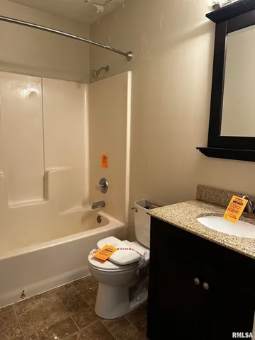 $85,000 | 13253 North Greenbriar Road, Carterville, IL 62918