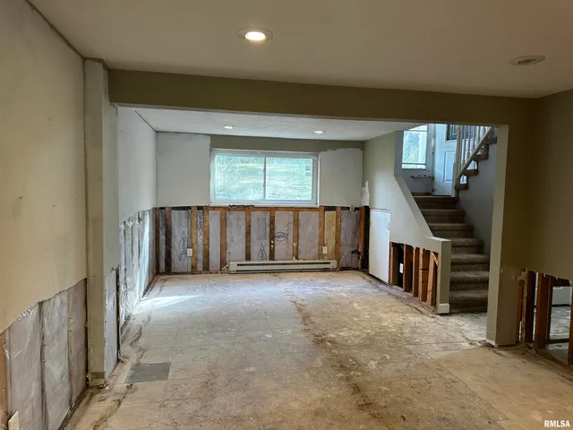 $85,000 | 13253 North Greenbriar Road, Carterville, IL 62918