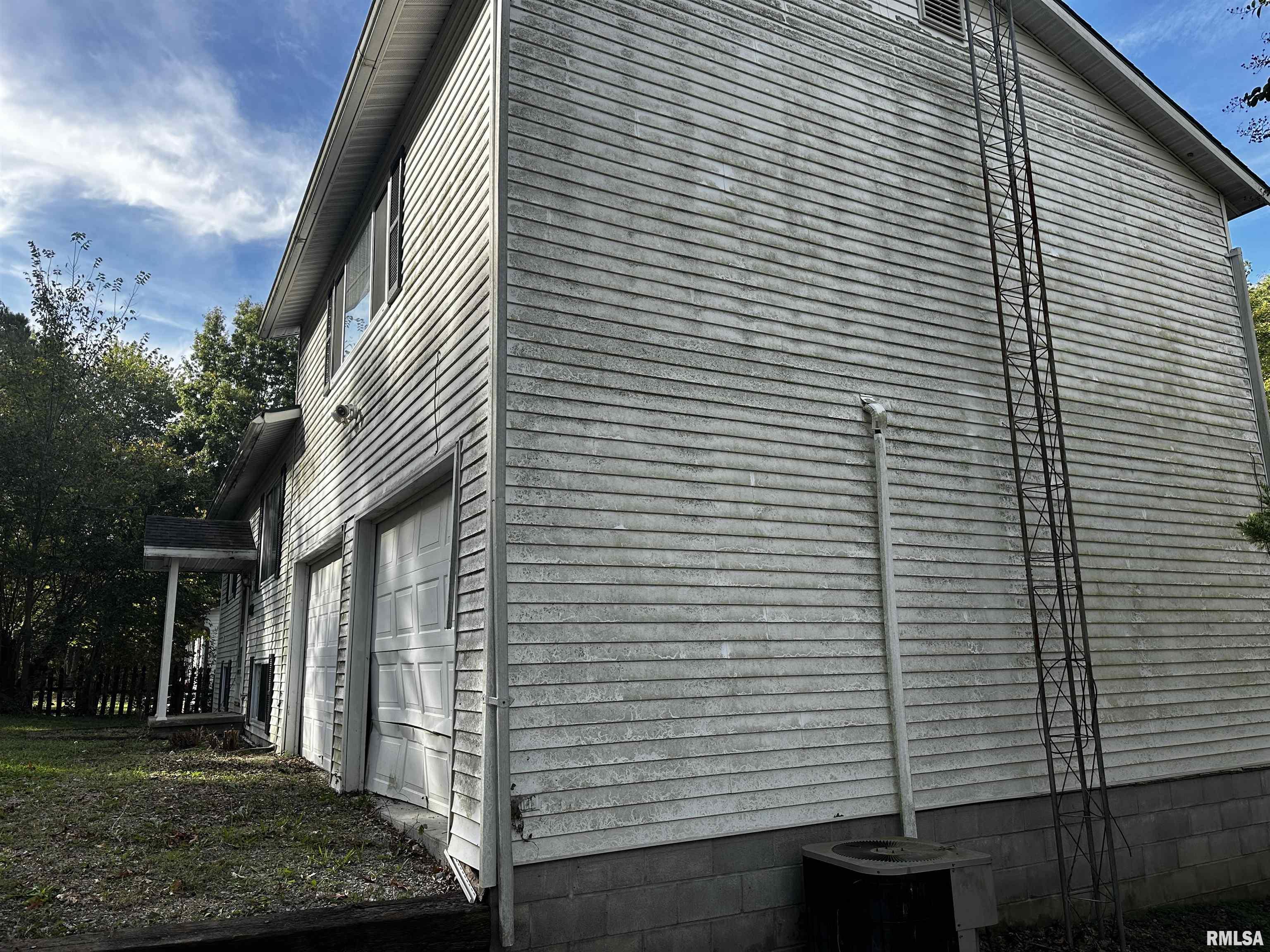 13253 North Greenbriar Road Carterville, IL 62918 - Photo 4 of 29