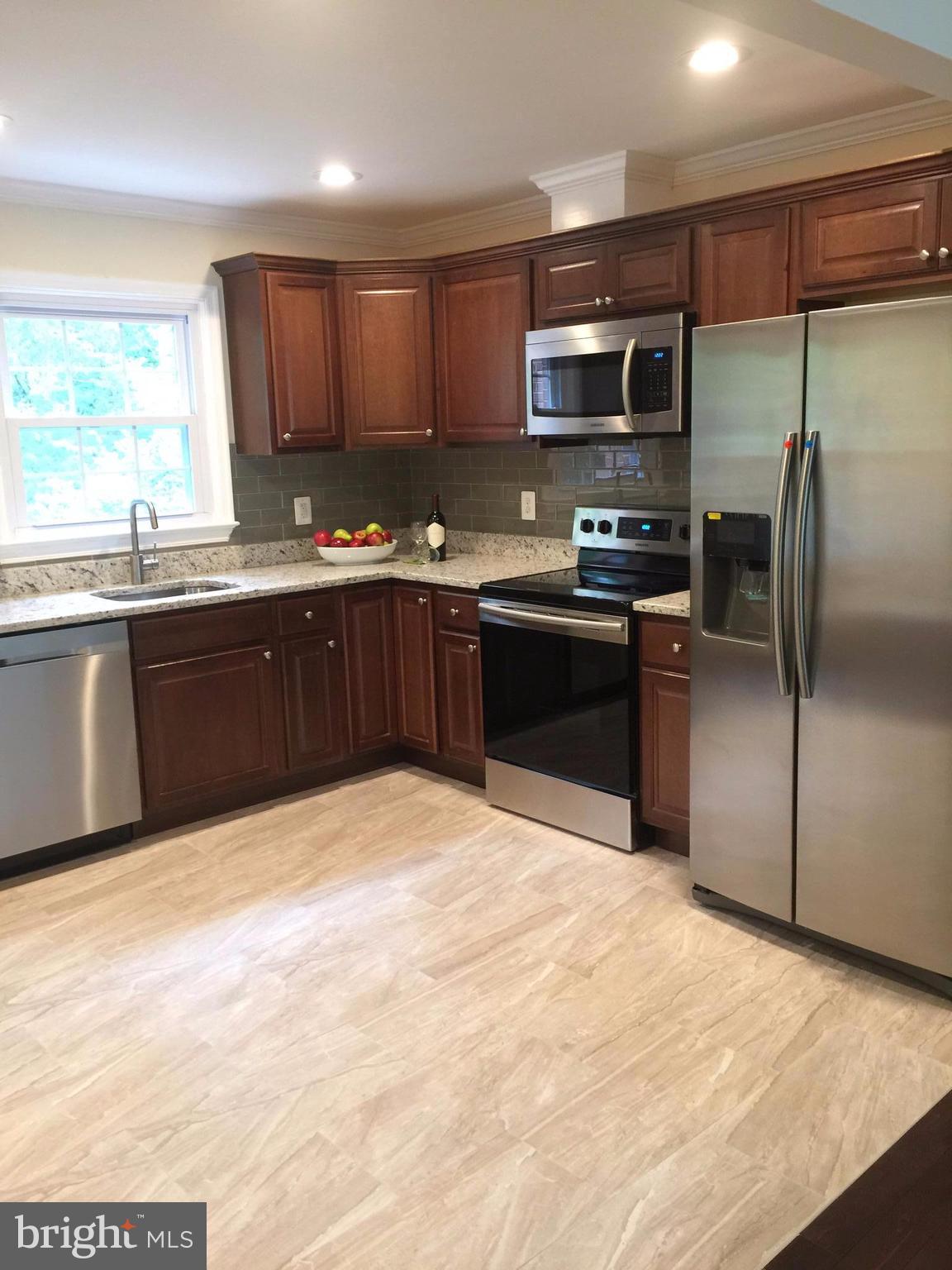 8102 Sleepy View Lane Springfield, VA 22153 - Photo 14 of 30 Kitchen